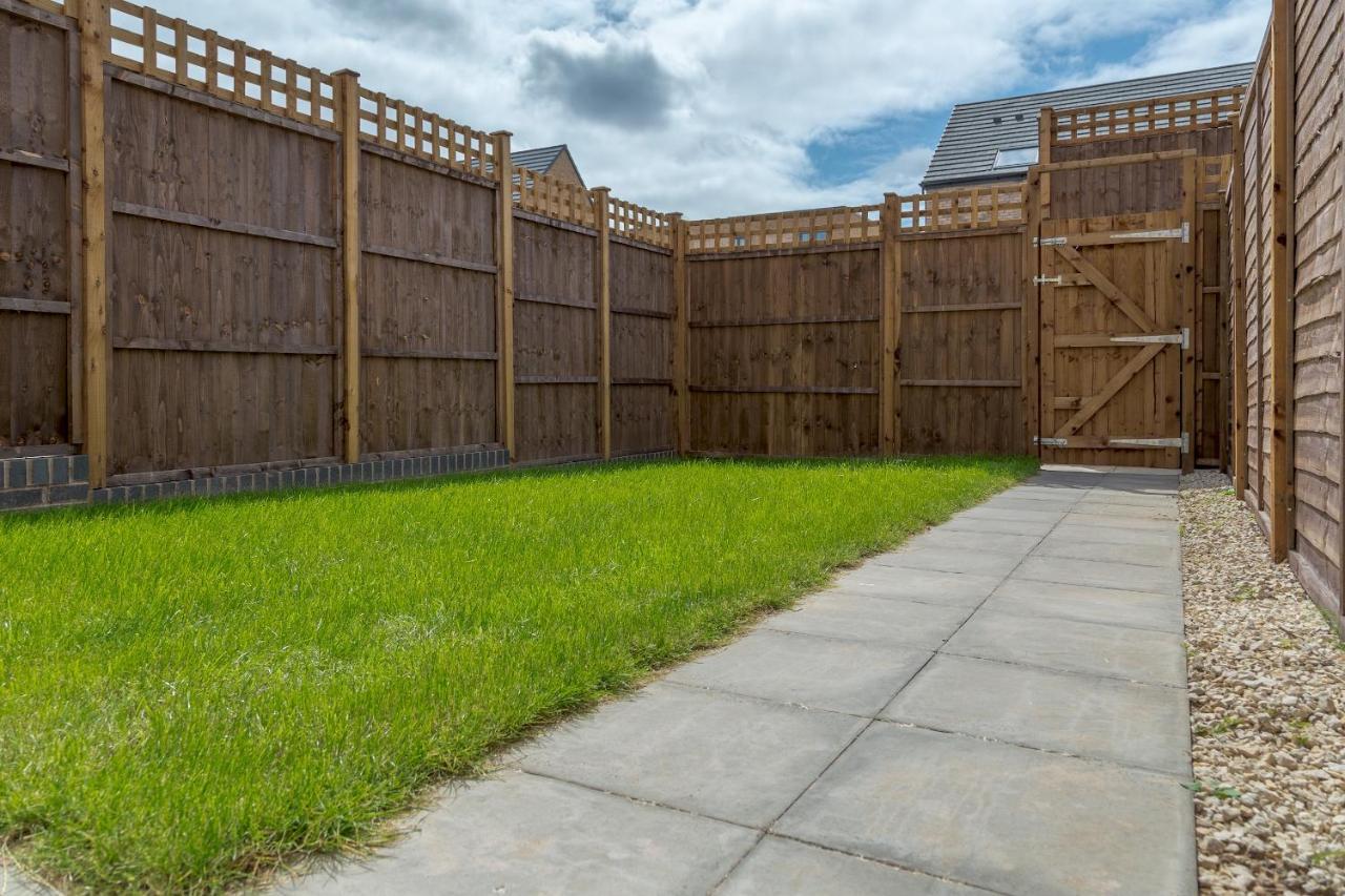 バーミンガム Pass The Keys Cheerful 4 Bed Central Townhouse Garden & Parkingヴィラ エクステリア 写真